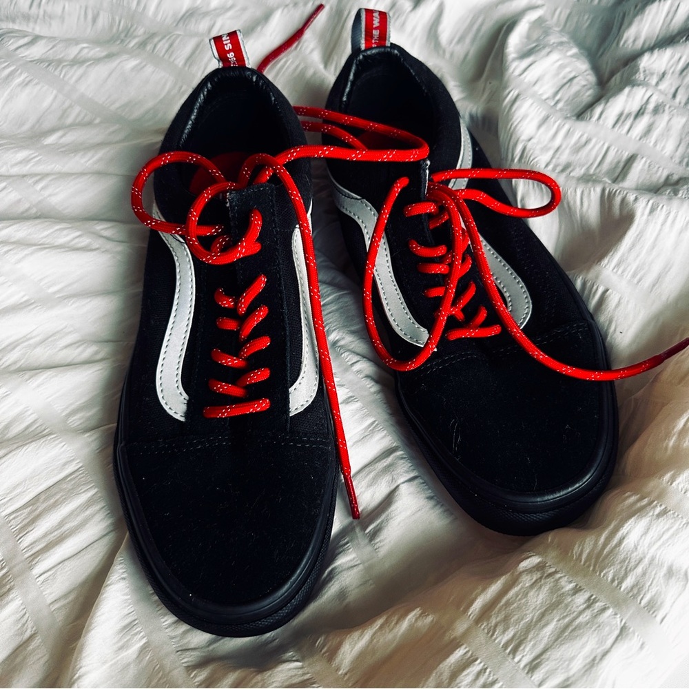 Vans U Old Skool - Black, Red, Silver reflective